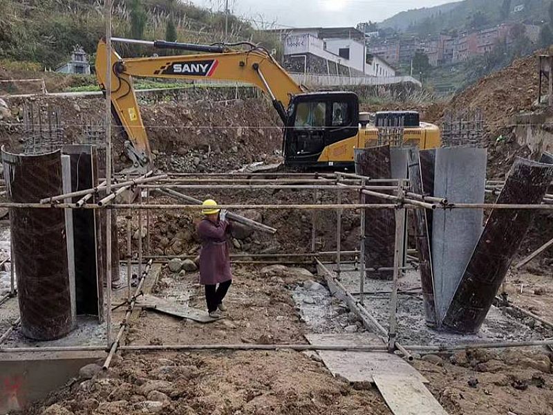 ���ݷ�ײ��ģ��S��,����ģ�嶨�ƃr(ji��)��